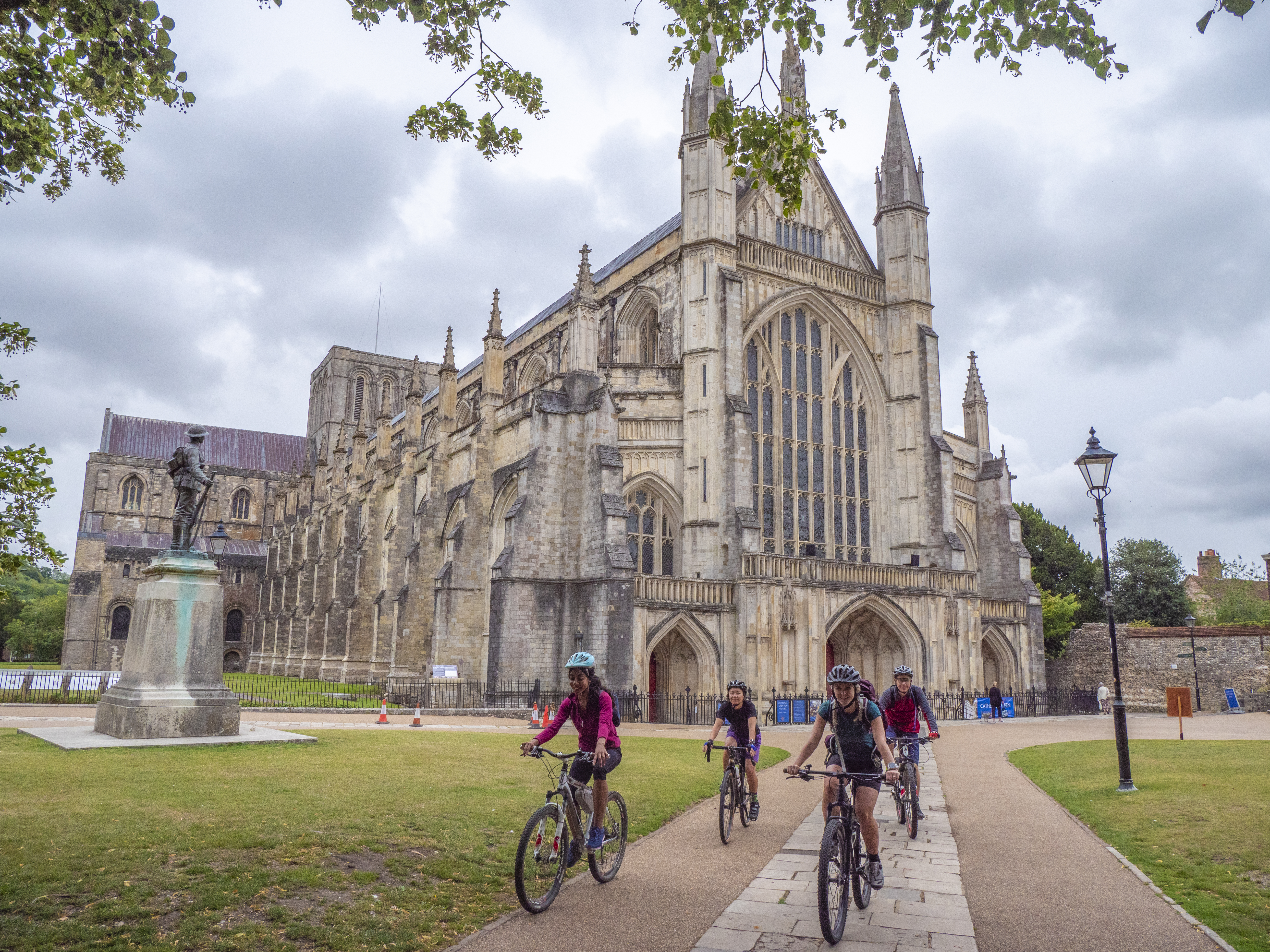 uk cycle tour routes