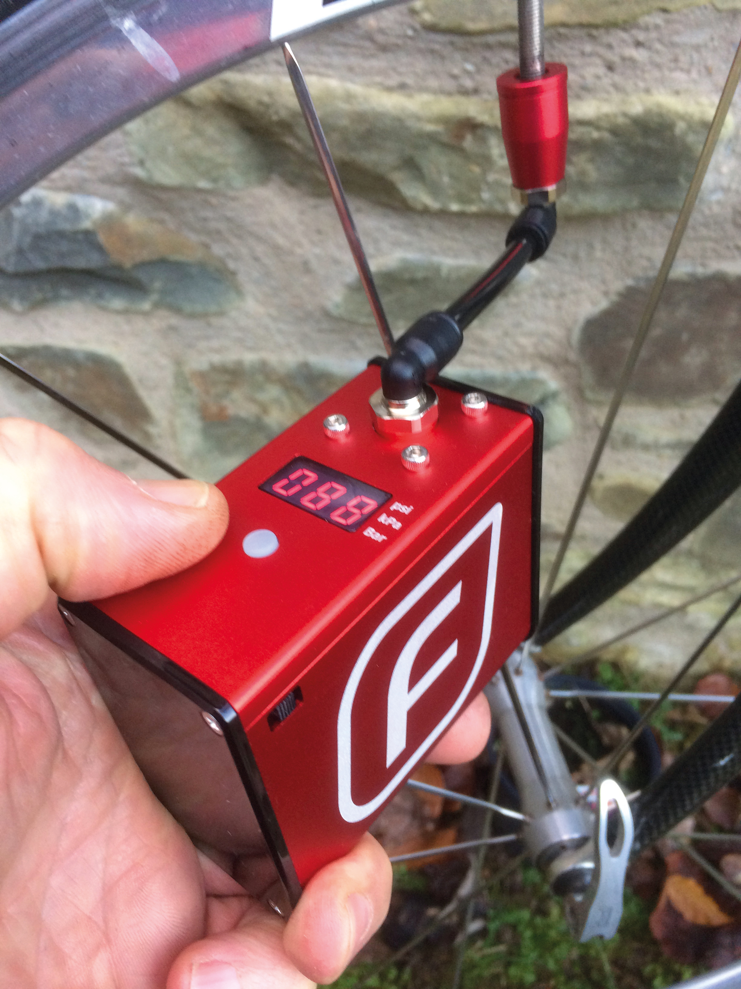 Usb bike pump top