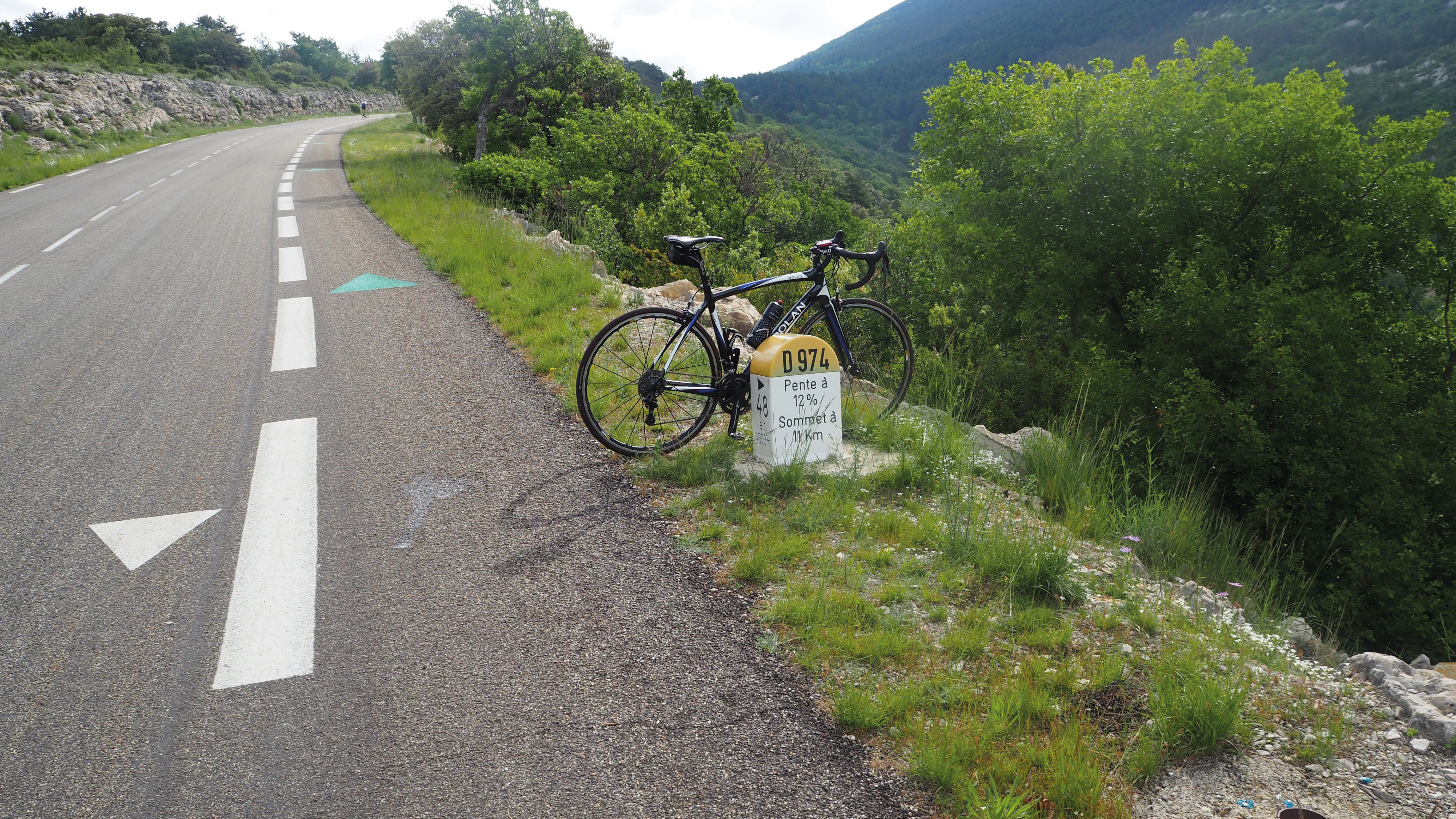 cycling trips to mont ventoux