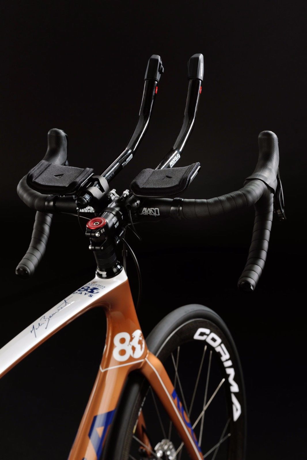 Mark Beaumont's handlebar and tri-bar choice