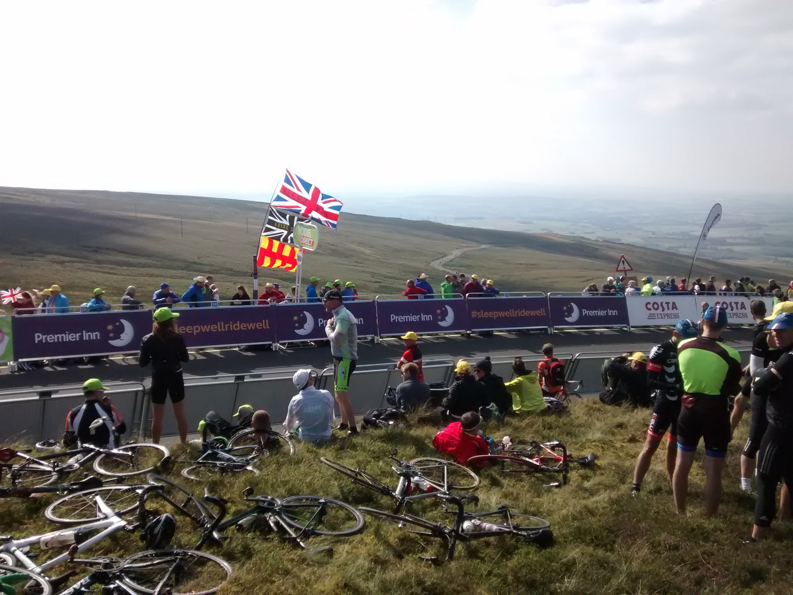 Tour of Britain crowd on Hartside Pass