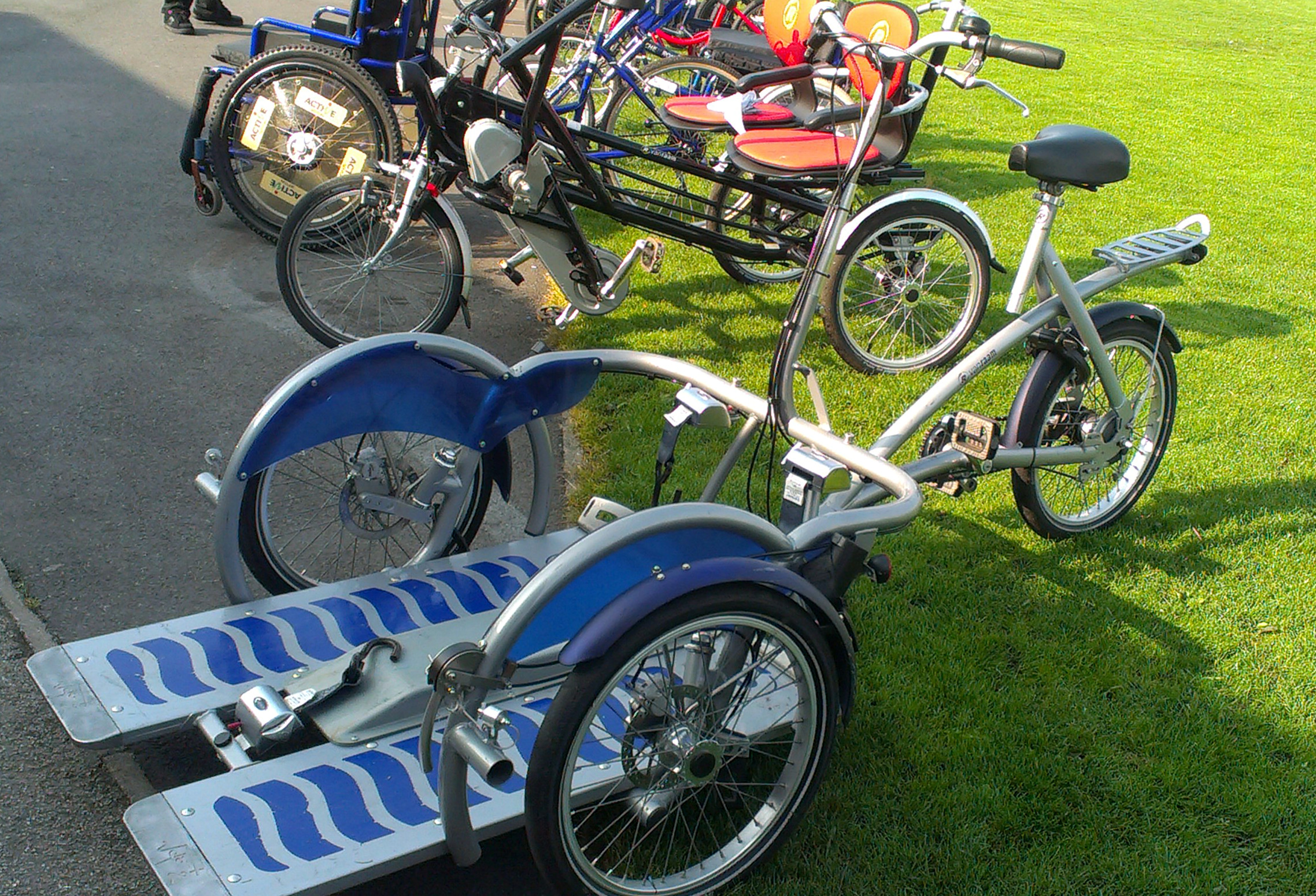 A wheelchair loading platform cycle