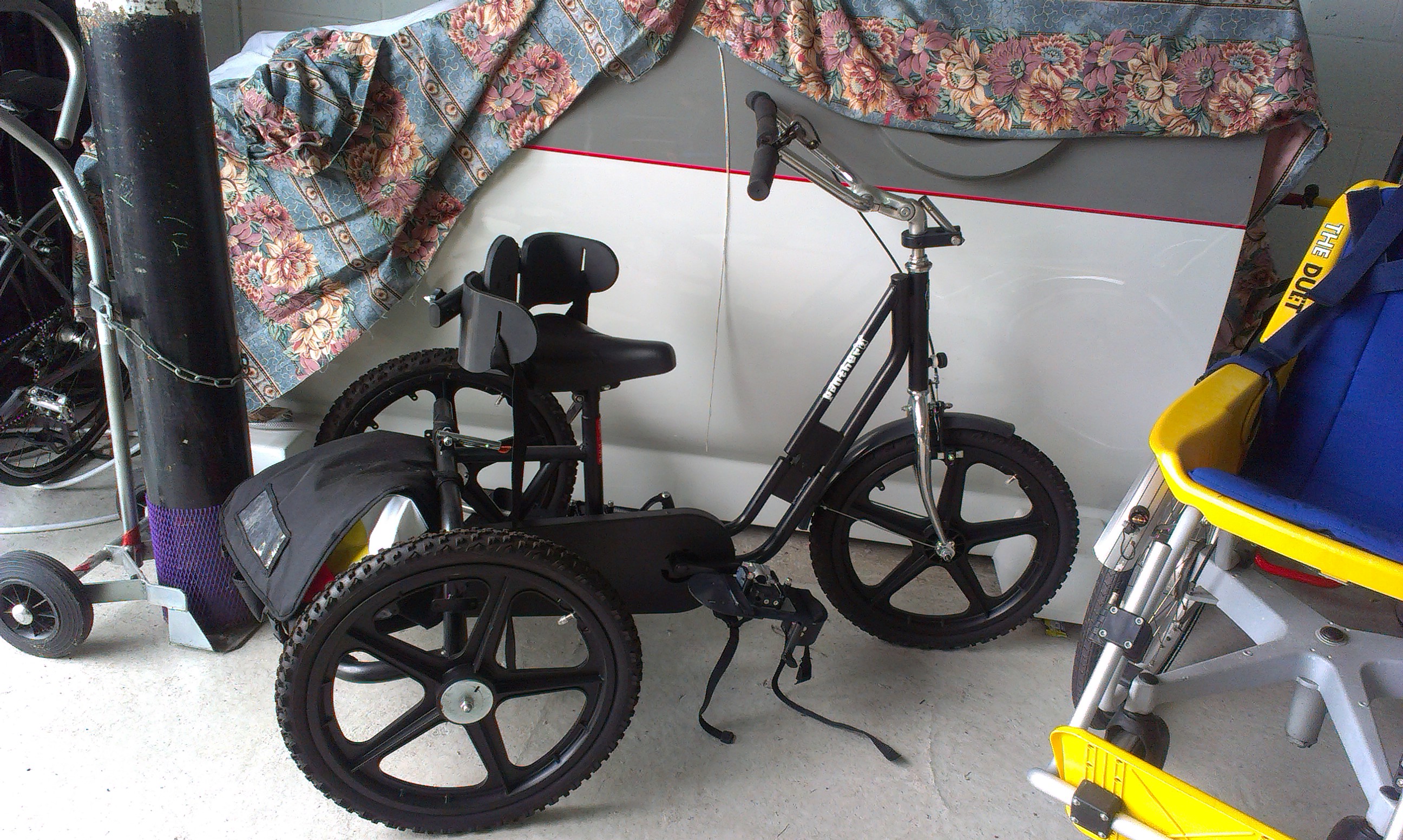 child's trike with support - Leigh