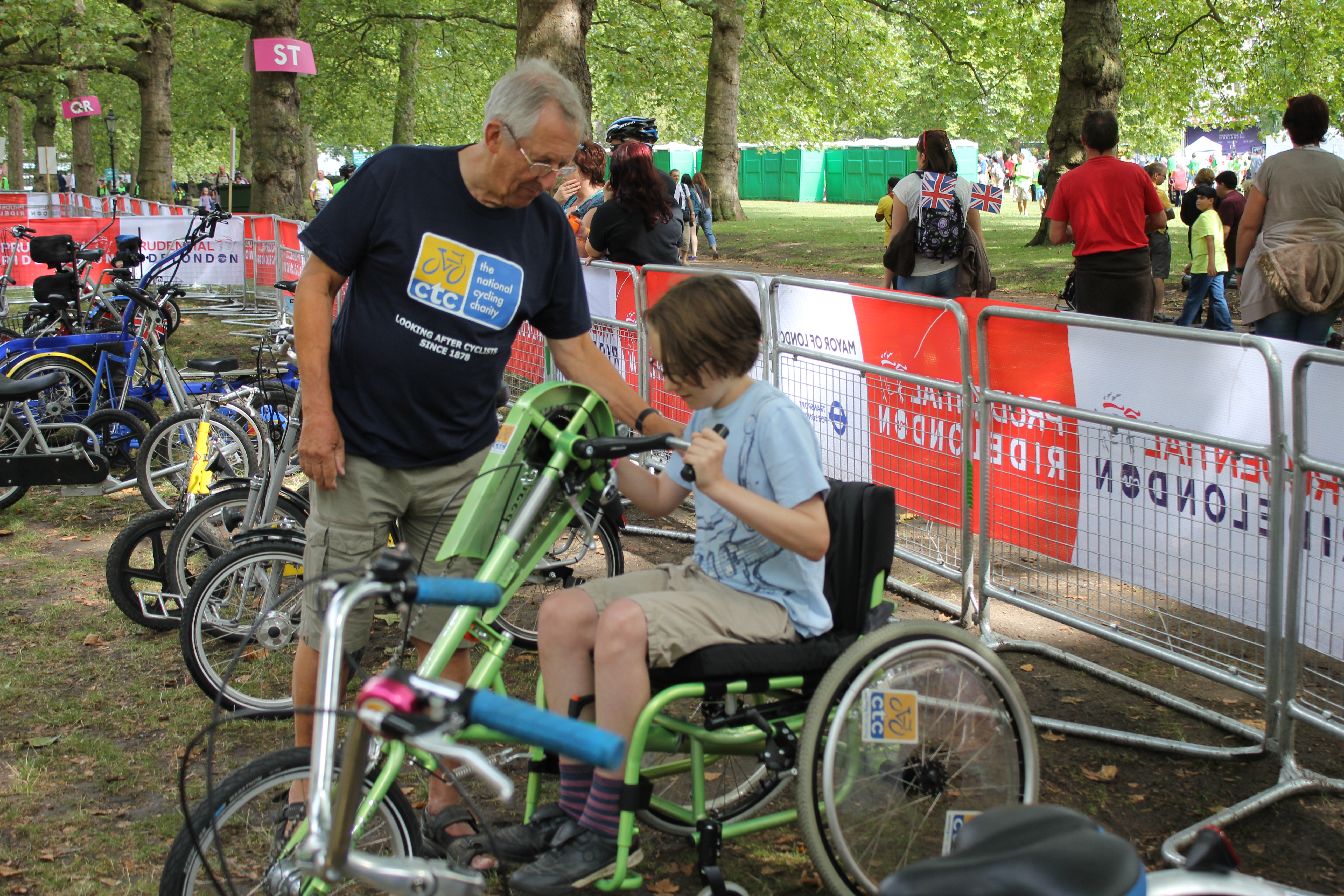 A lesson in how to use the handbike