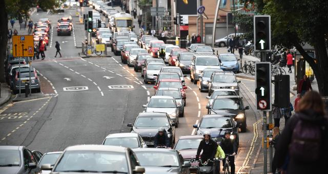 Shutterstock_traffic_cars