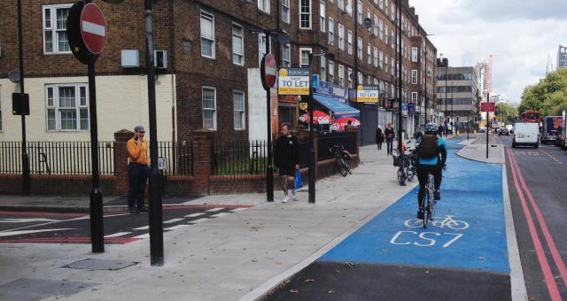 Cycle track given priority over a side-road by design, Kennington, London
