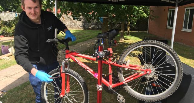 Mike Carlin, cycle technician from Cheshire Cycles