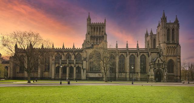 Bristol cathedral cycle route