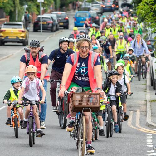 Hannah Jeffares_100 Women in Cycling 2025_01.jpeg