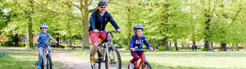 JulieSkelton_Gilkerson Family_Guildford_2017 (23).jpg