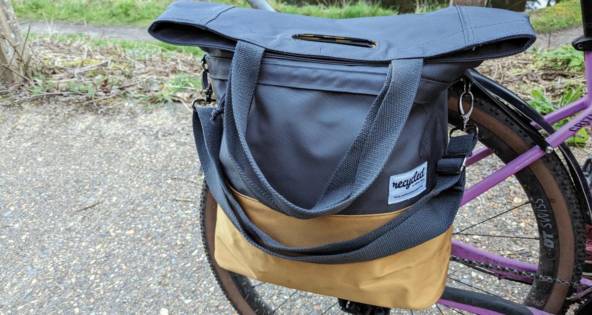 Review CycleChic Urban Proof Recycled Shopper Pannier Bag