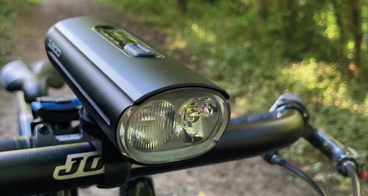 Review Halfords Advanced 1800 Lumen Front Bike Light Cycling UK