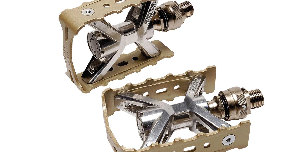 Group test flat pedals Cycling UK