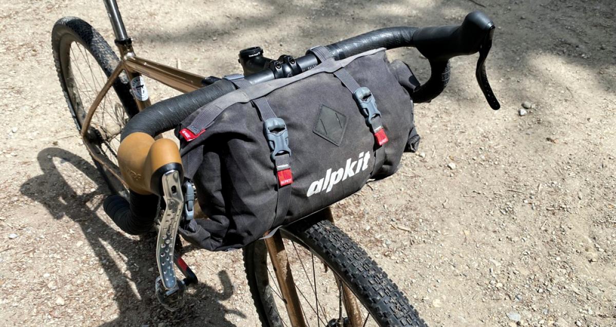 Roll top handlebar bag discount