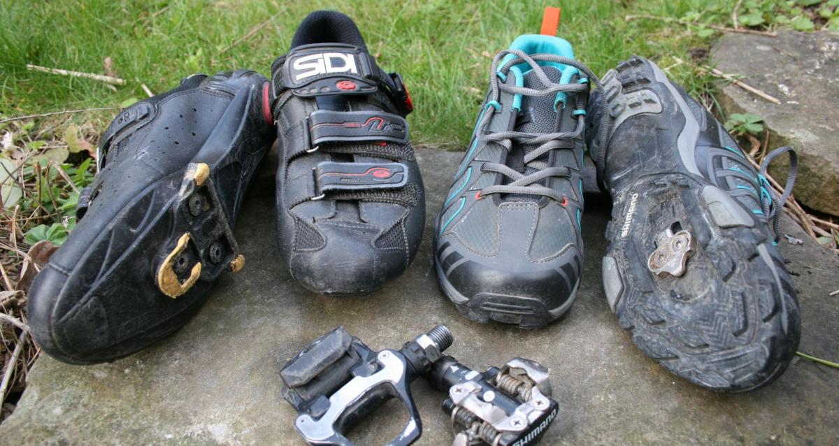 Clipless bicycle clearance shoes