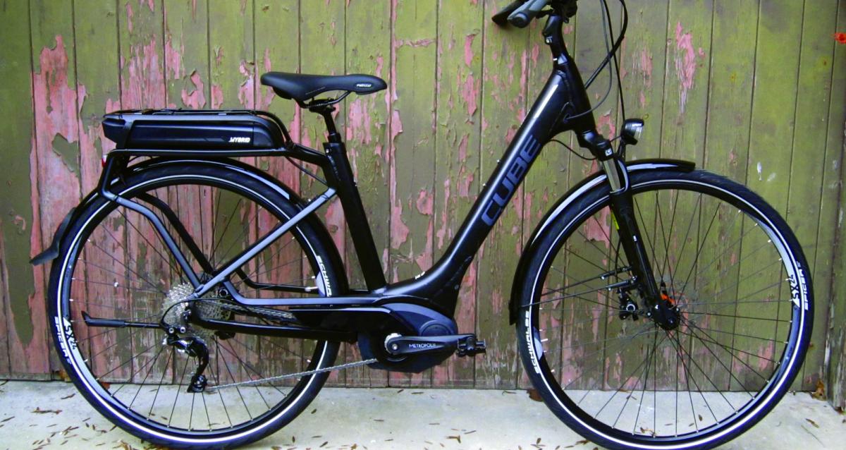 Bike test Cube Touring Hybrid Pro 400 EE vs Giant Prime E 3W Cycling UK