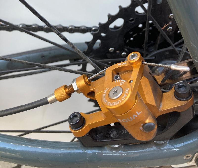 Growtac Equal mechanical disc brakes in place on the rear wheel