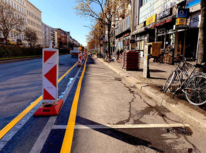 New cycle lanes like the above are being created in Berlin. Picture supplied by SenUVK