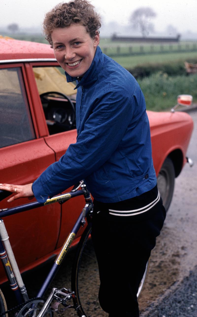 Beryl Burton Smiling (C) Alamy