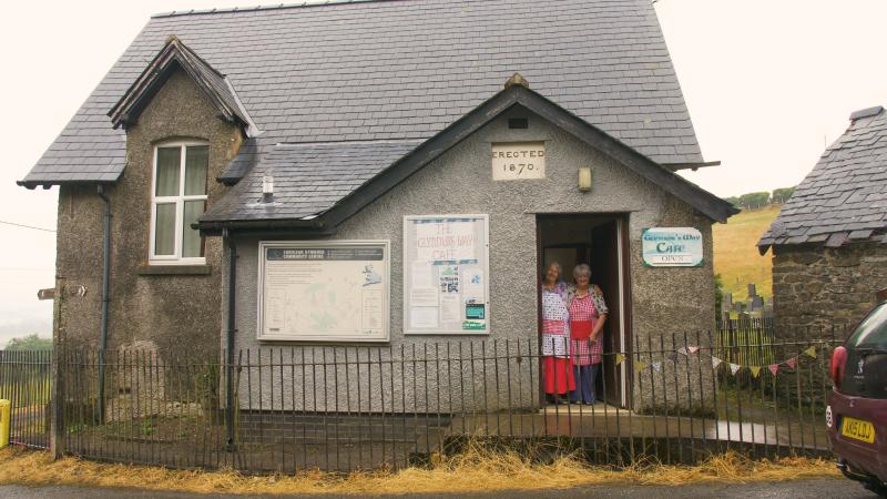 Bwlch-y-Sarnau cafe. Photo by Joby Newson.