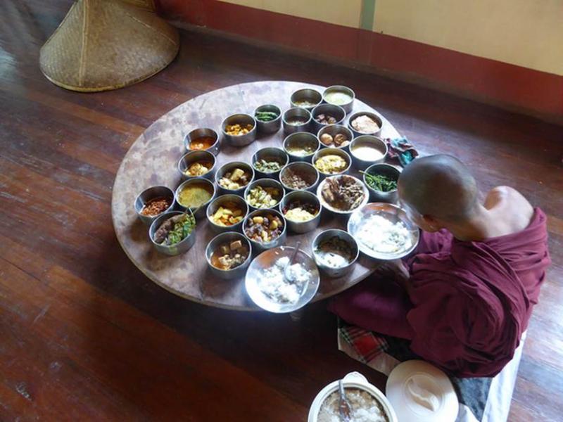 Eating in Burma