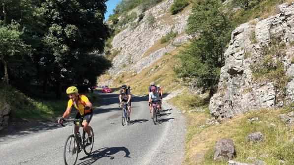 073_074_CYCLE128_OTU_TRAV_TALES_Cheddar 1 .jpg