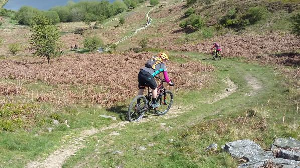 Catherine Heather on the Cilcain Reservoir descent GR154638.jpg
