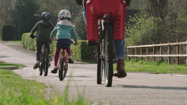 SteveSale_FamilyRiding_Surrey_April_20202_3.jpg