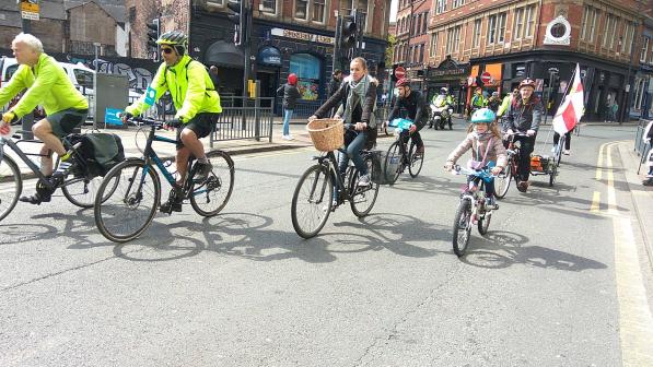 Leeds Cycling Campaign take to the streets to demand better cycling facilities