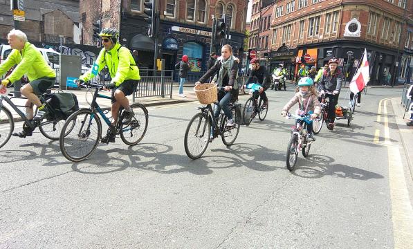 Leeds Cycling Campaign take to the streets to demand better cycling facilities