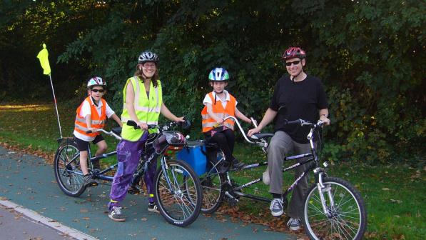 family riding tandems