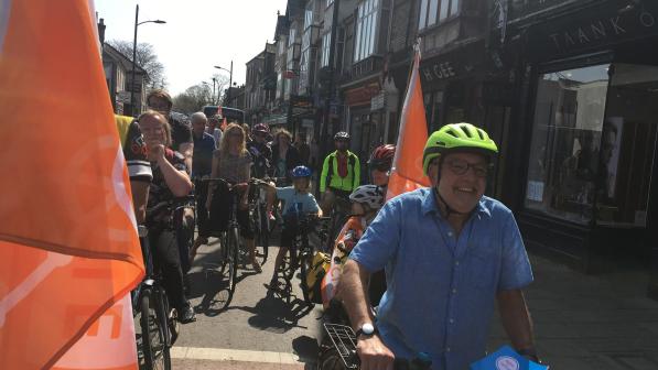 Riders set off in Cambridge to ask their electoral candidates to support cycling