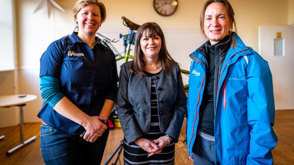 Mental Health Minister Clare Haughey visiting Health Revolutions project