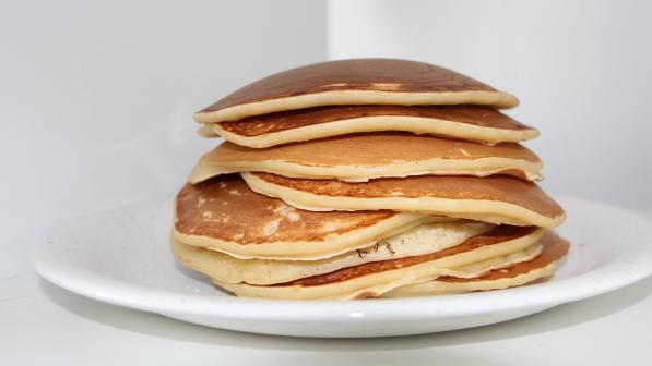 Pancakes in a stack. Photo byTabeajaichhalt 