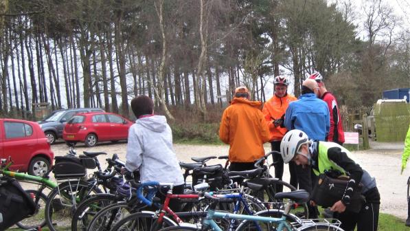 Cyclists at Wiggonholt