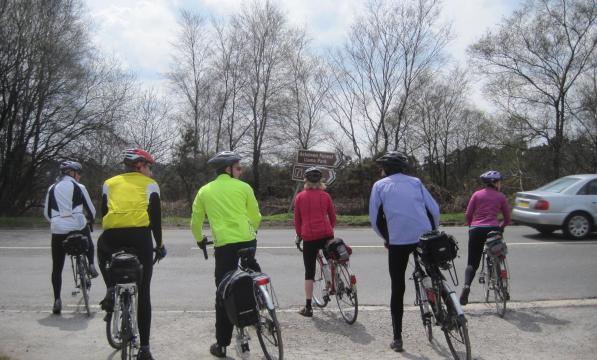 Riders waiting at T-junction near Wych Cross, East Sussex