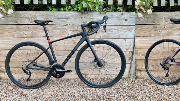 Black carbon road bike hot sale